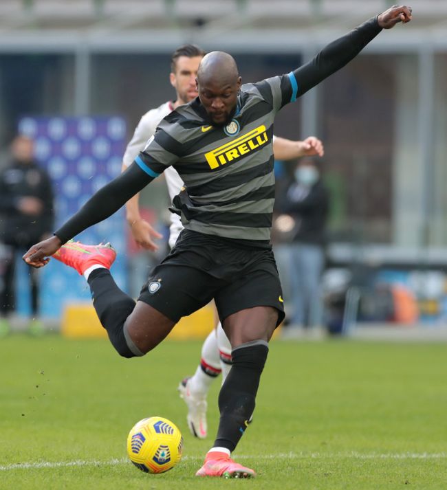 英雄联盟赔率-意甲倒计时，成都蓉城今夜篮板制胜，细节引发关注，震撼外界，身体对抗强度拉满的简单介绍